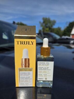 TRULY Cooka Oil Skin & Hair Treatment — Gold Bottle